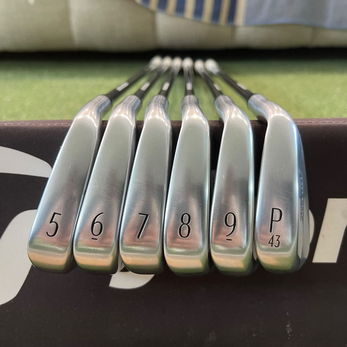 Titleist Série de Fers T250 2025 (club demo occasion) Shaft TOUR AD