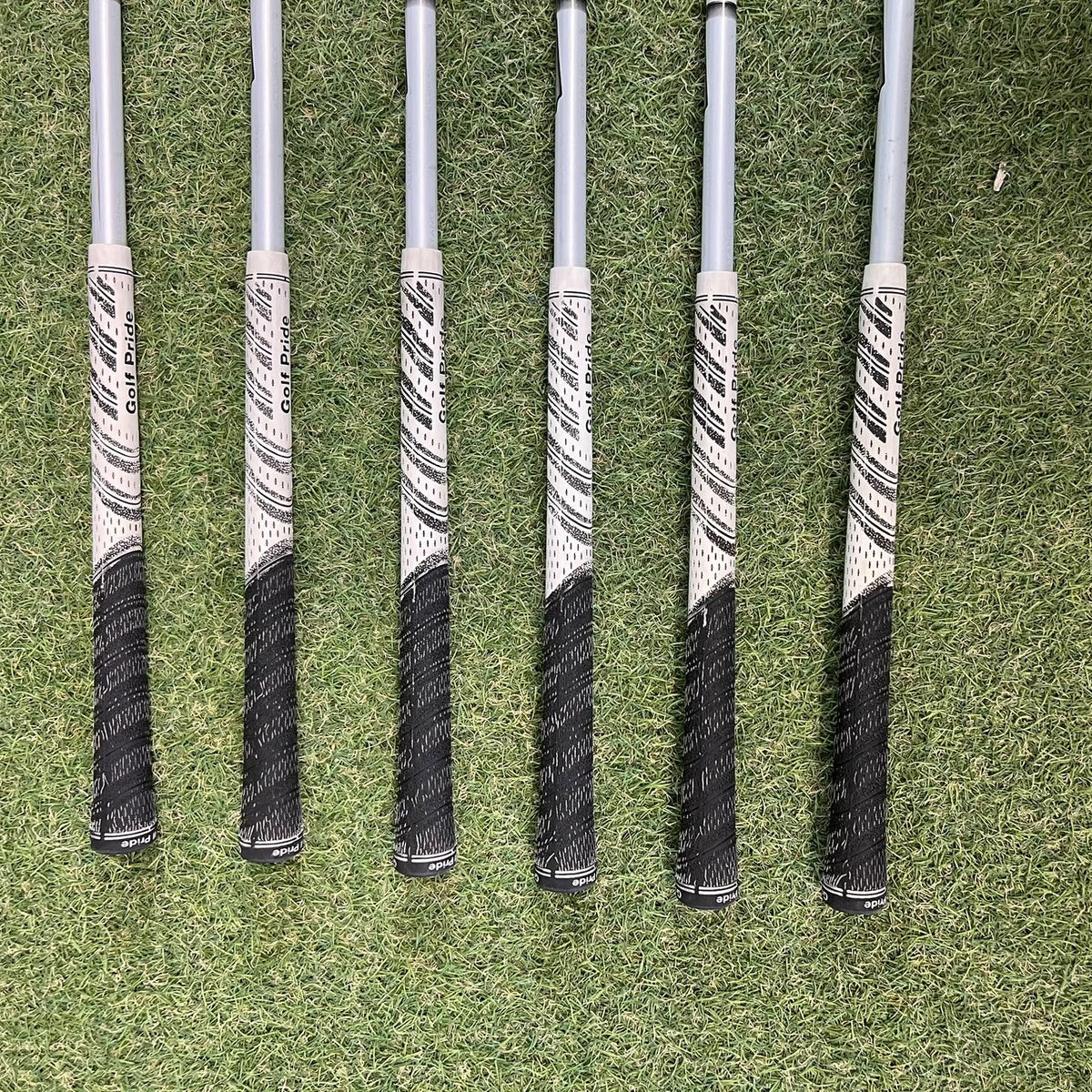 Titleist Série de Fers T250 2025 (club demo occasion) Shaft TOUR AD