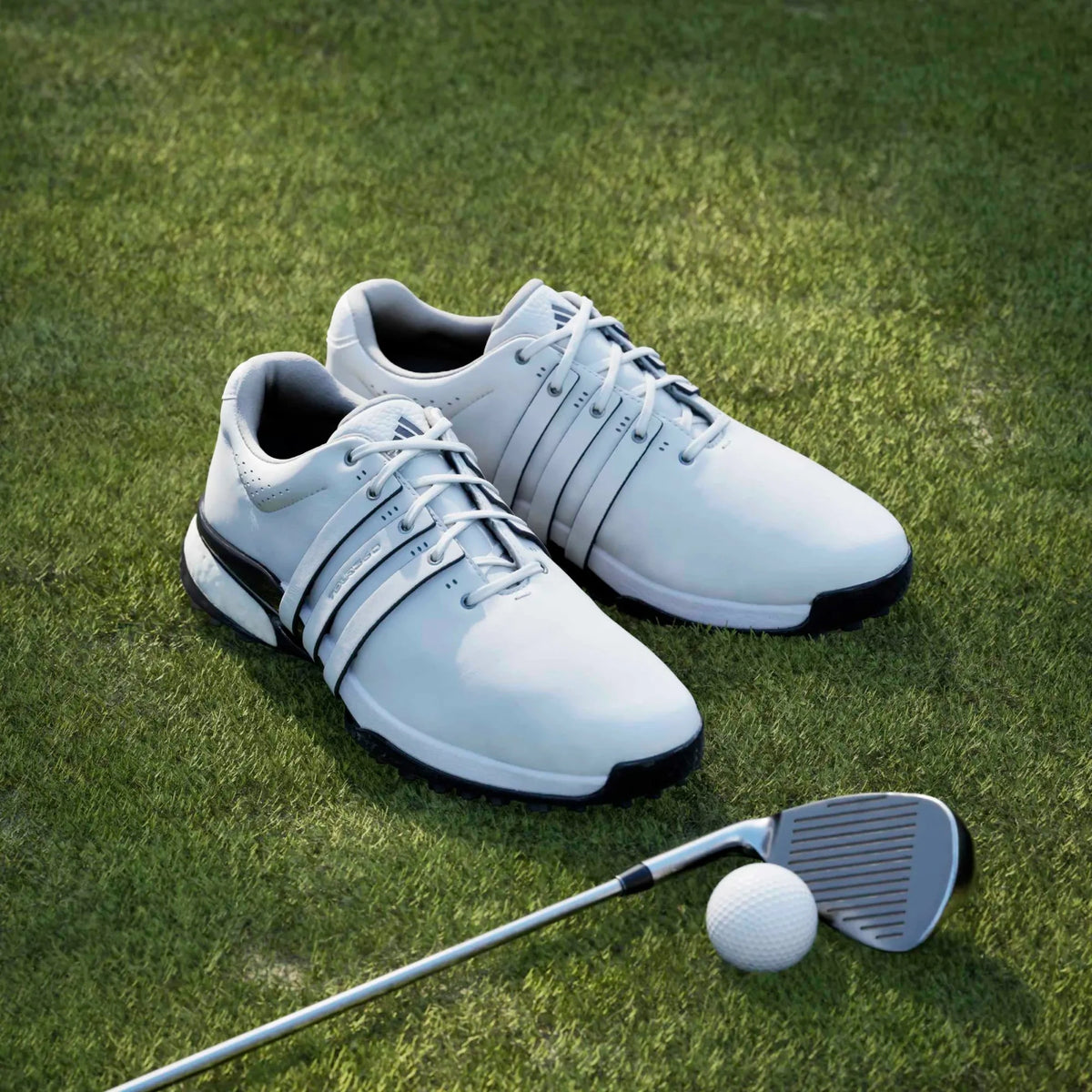 ADIDAS Chaussure de golf Tour 360 SL blanche marine rouge